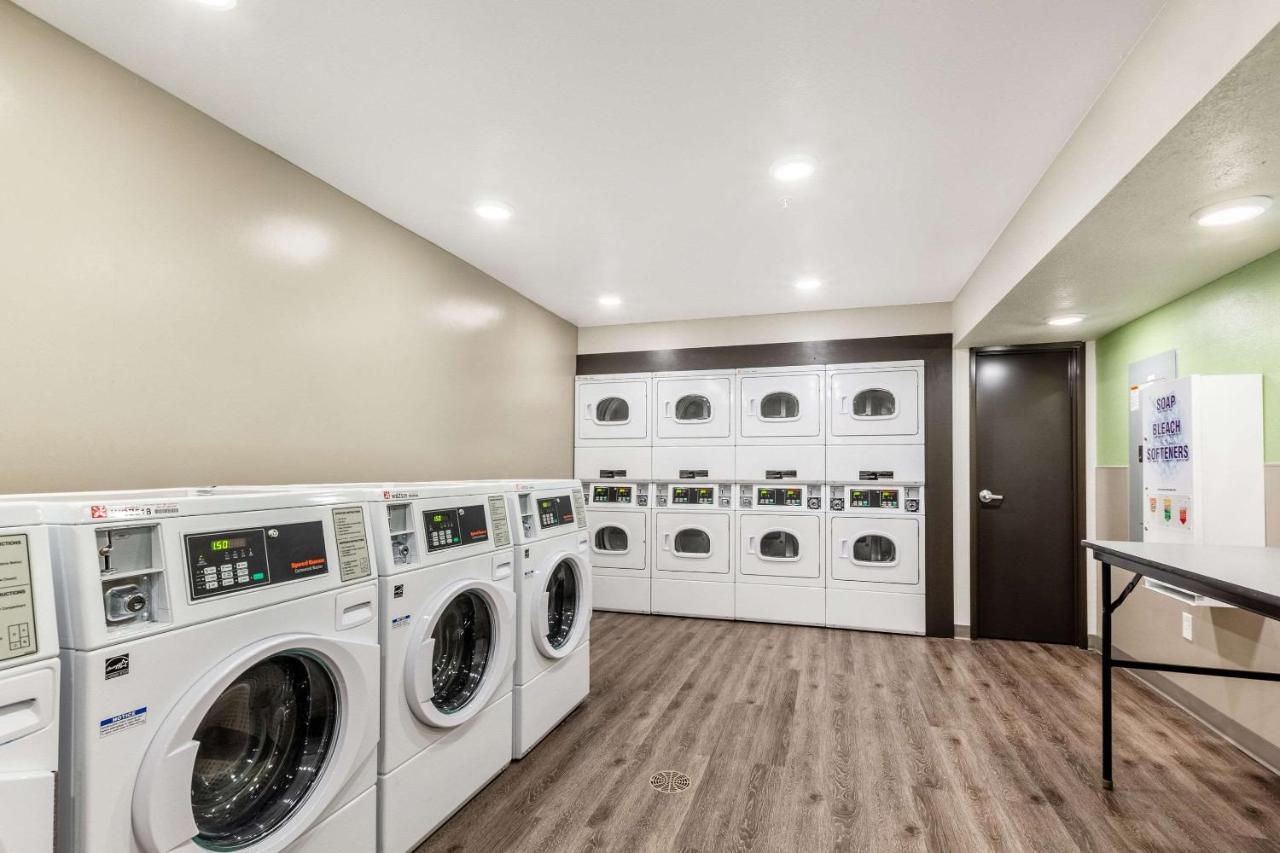 Woodspring Suites Indianapolis Airport South エクステリア 写真