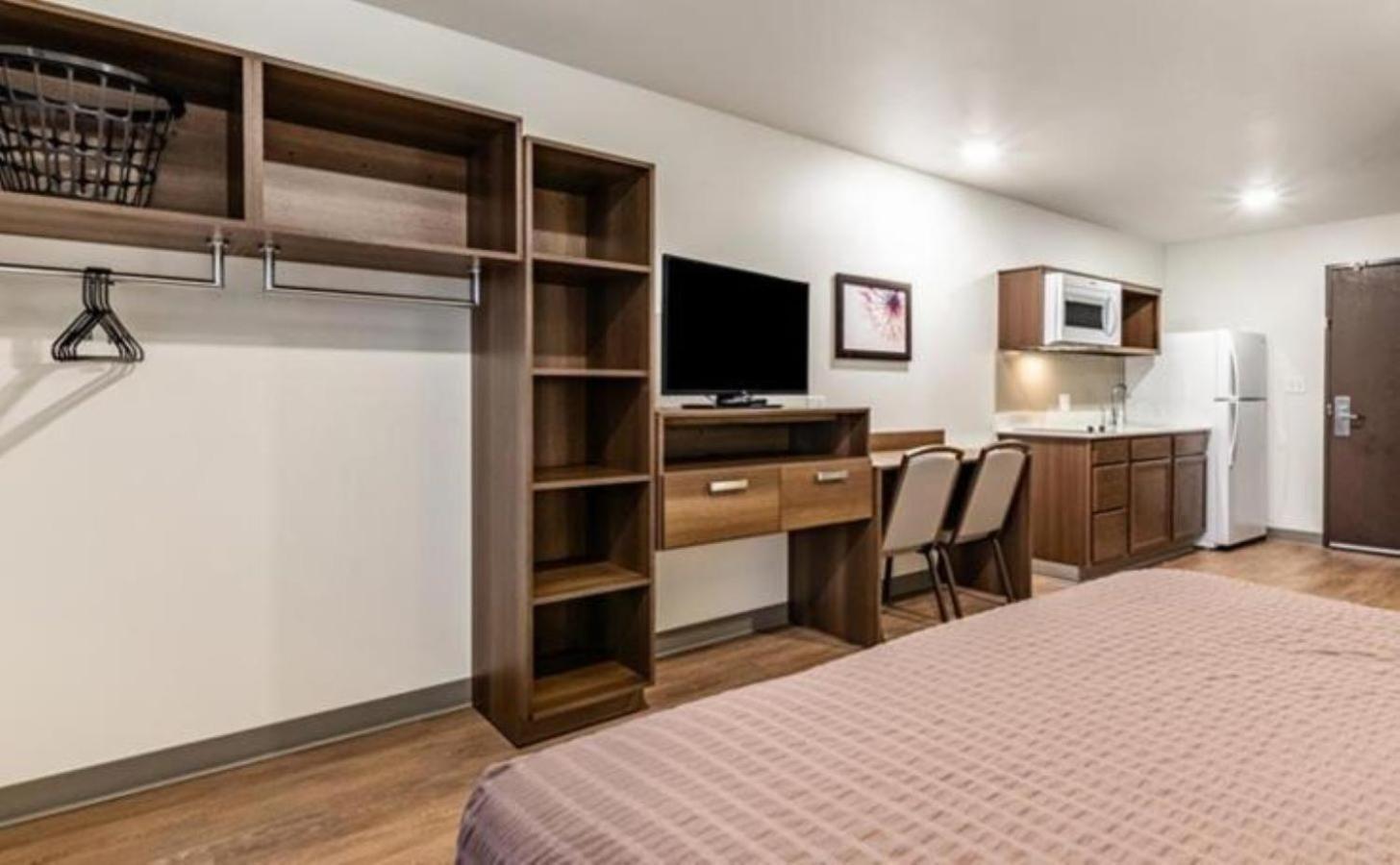 Woodspring Suites Indianapolis Airport South エクステリア 写真